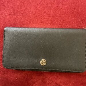 Tory Burch Robinson Wallet